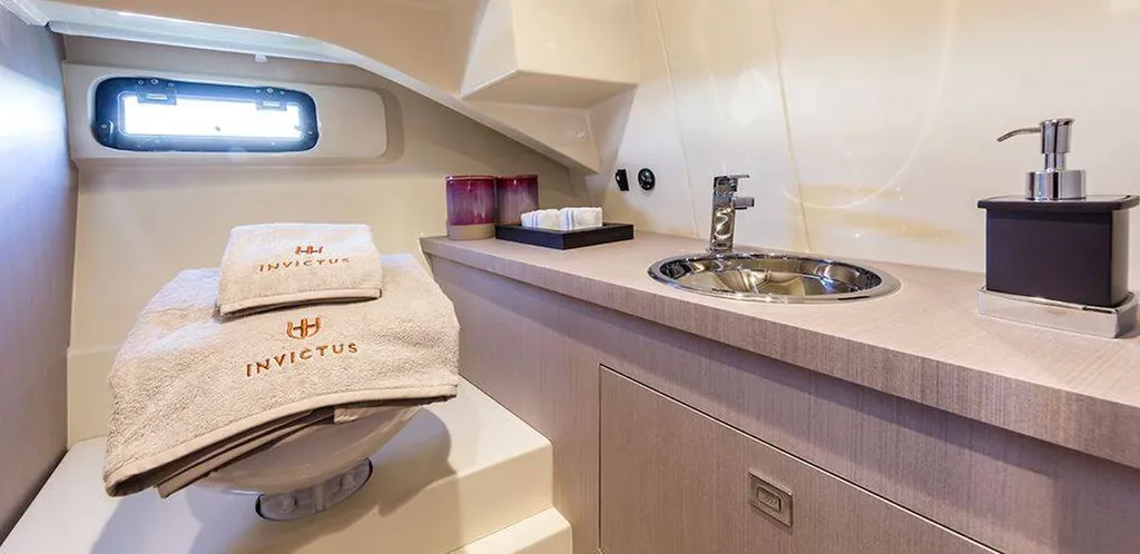 Ou acheter un bateau Invictus Yacht dans le Golfe du Morbihan ?