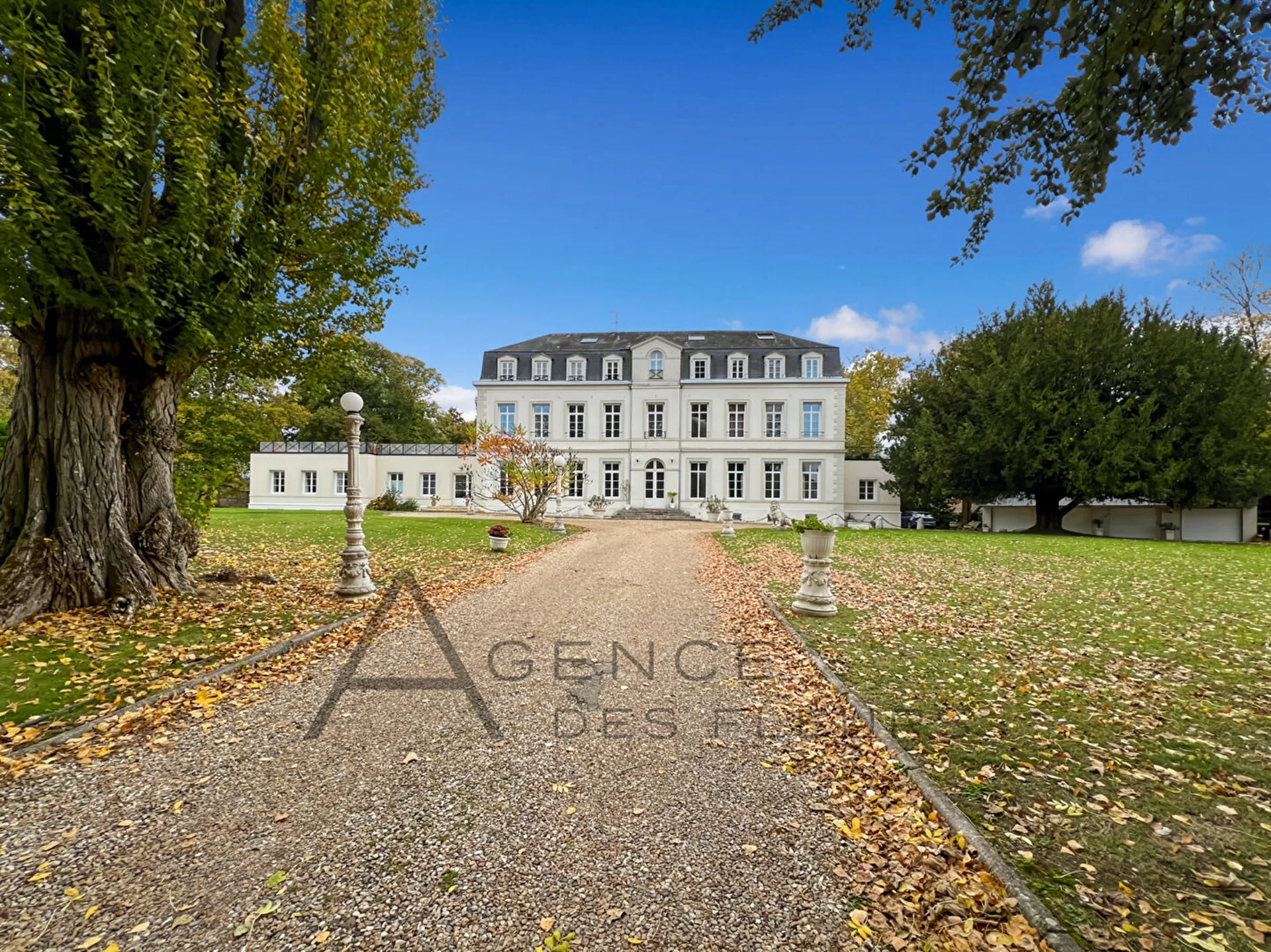 A vendre appartement de standing de 95 m² dans un château du 18e siècle situé à GOUY 76520
