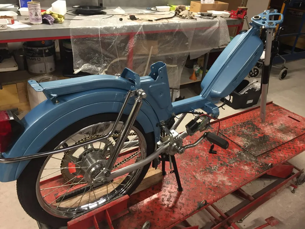 RESTAURATION PEUGEOT 103 MVL