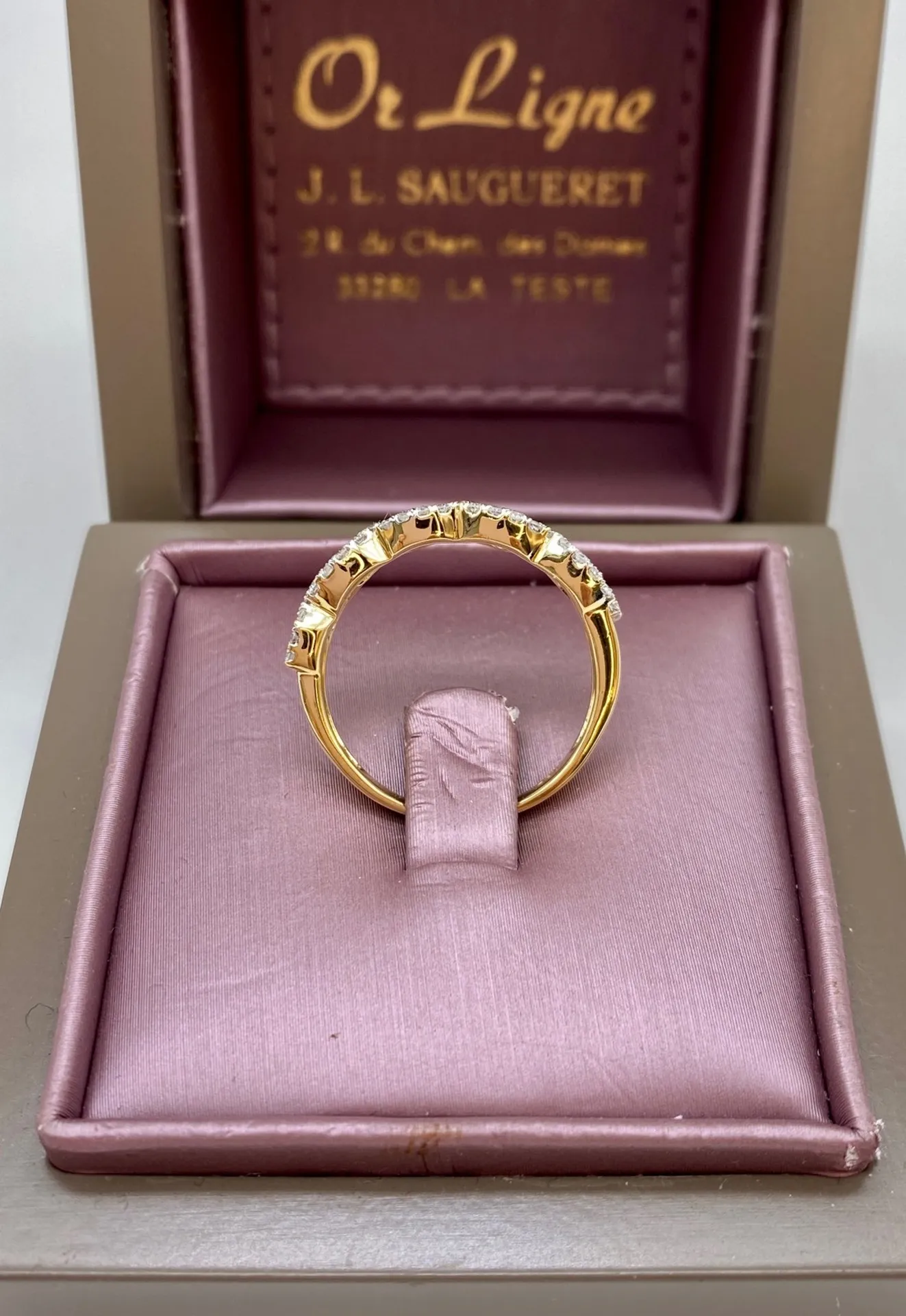 Acheter une bague en ligne avec saphirs et diamants en dépôt vente chez Or Ligne à La Teste de Buch en Gironde