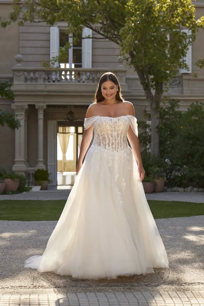 Robe de mariée grande taille à Marseille