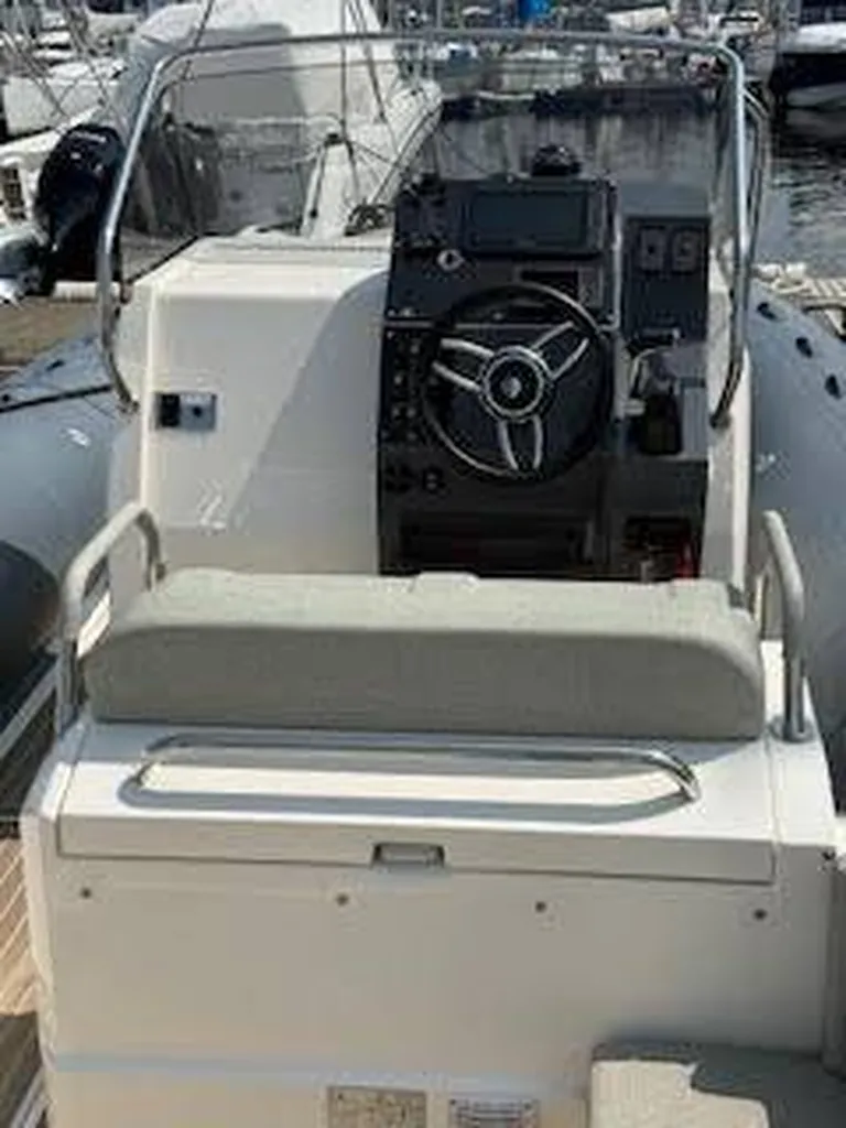 Semi rigide Capelli Tempest 800 et moteur YAMAHA disponible pour la saison 2025 à Pornichet Loire Atlantique