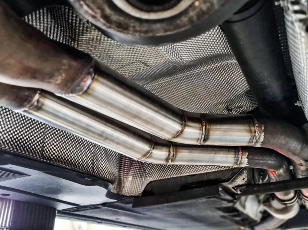 Echappement sur mesure en inox sur tout type de véhicule /  ADP Performance Salon de Provence