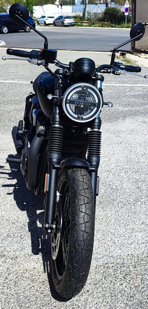 DÉSTOCKAGE Moto Neuve BRIXTON Cromwell 1200 noire