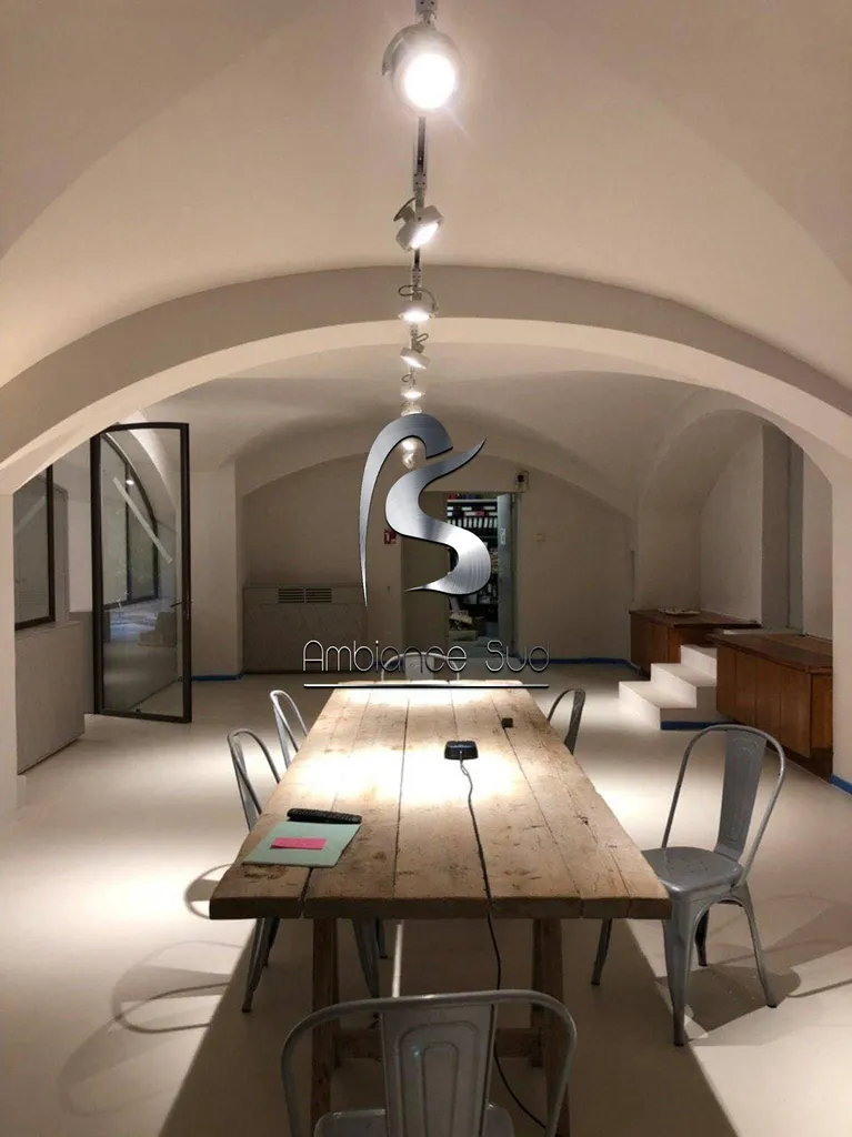 SOL EN BETON CIRE COULE A BANDOL DANS LE VAR 83