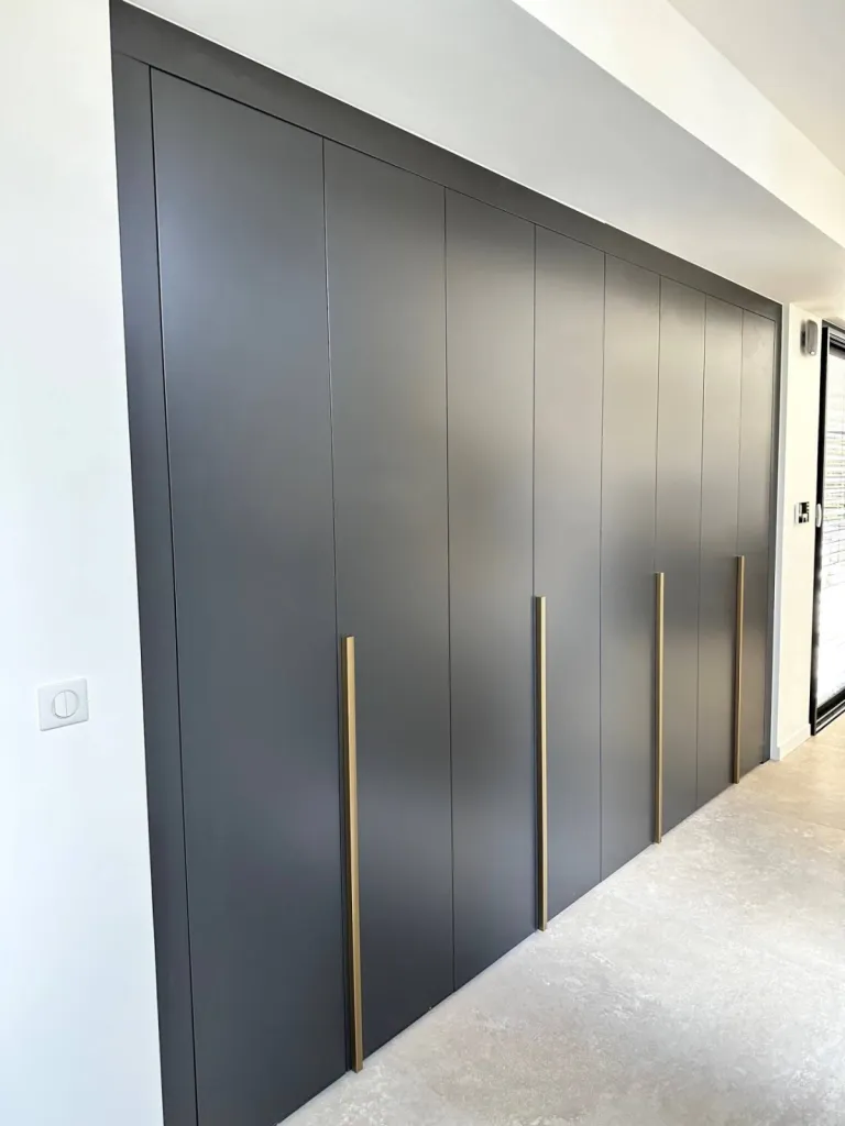 aménagement de placards dans une entrée toulouse