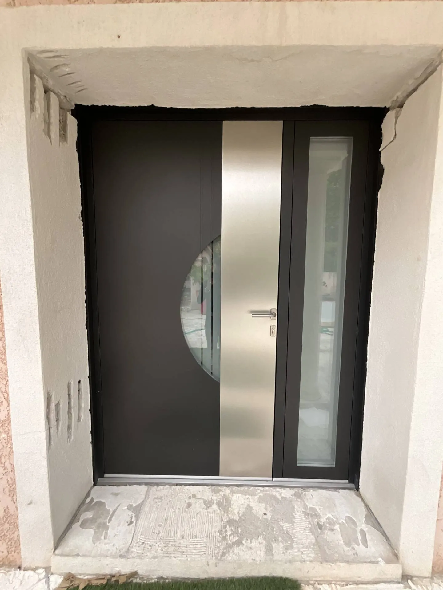 PORTE D'ENTREE EN ALUMINIUM A VENTABREN