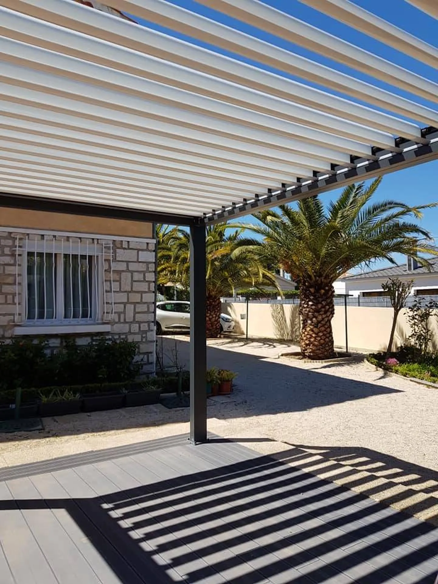 Pergola bioclimatique sur Martigues Etang de Berre
