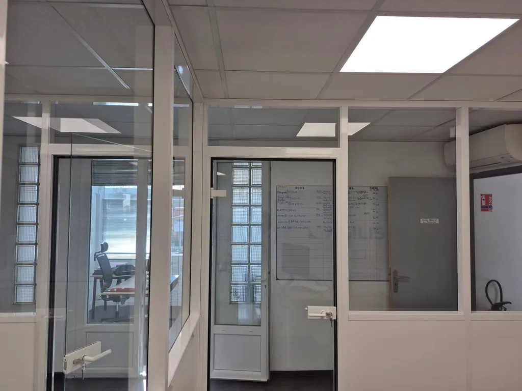 Cloison semi-vitrée-Cloison de bureau-Vitrolles
