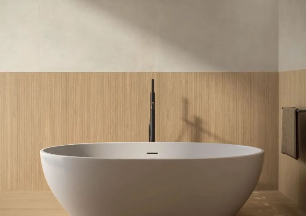 Découvrez à Rouen un carrelage intérieur bois sans nœuds marqués, idéal pour un sol minimaliste et chaleureux.