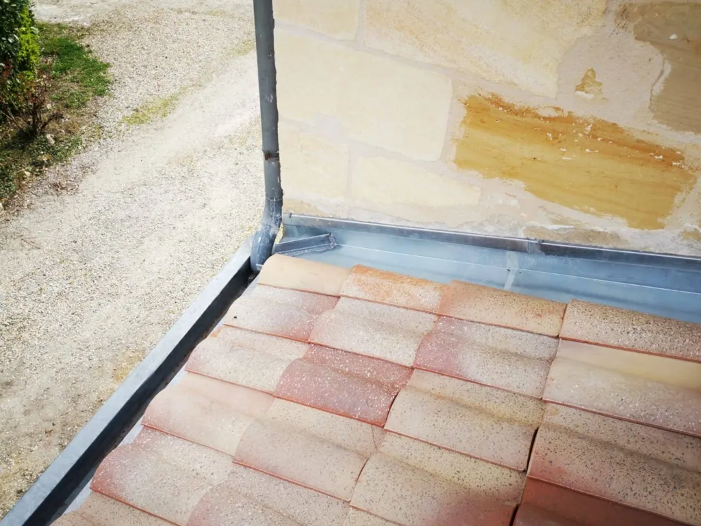 Remplacement du chéneau d'égout en zinc sur la commune de martillac prés de Cadaujac
