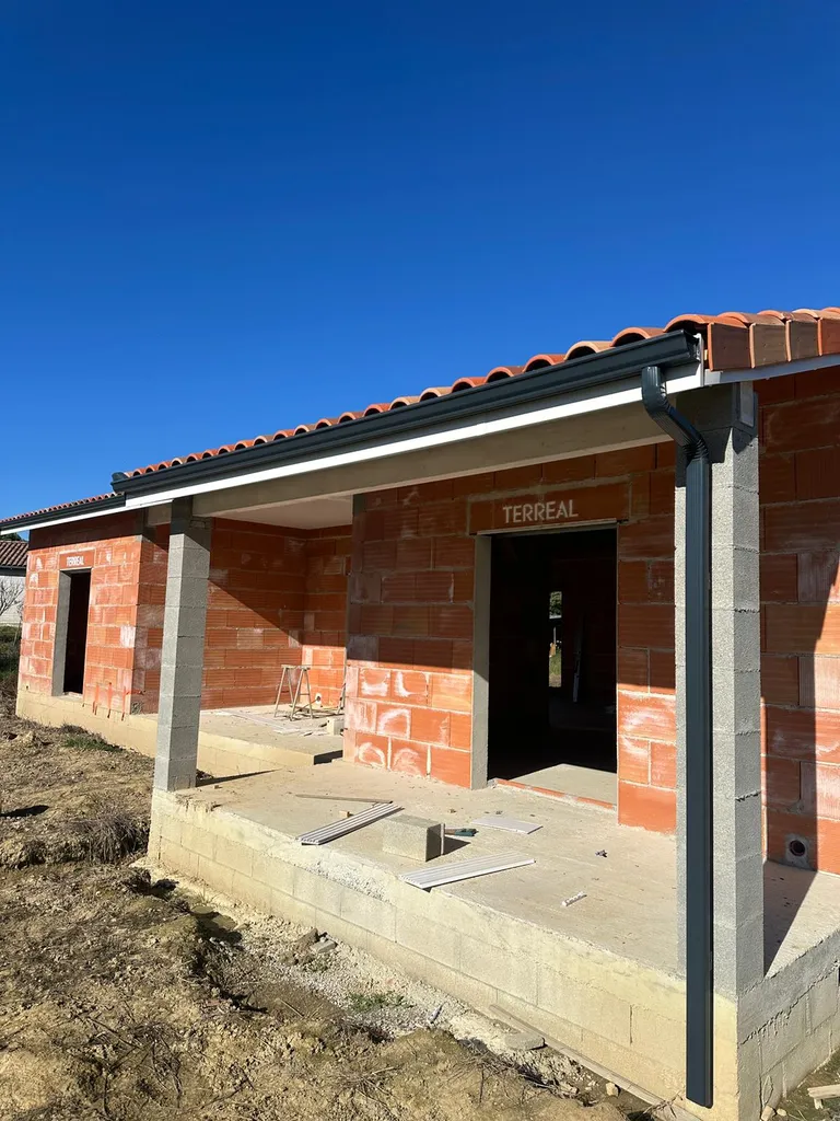 gouttières alu maison neuve gratens 7016