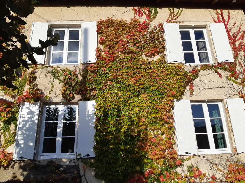 Pose de volets battant en bois