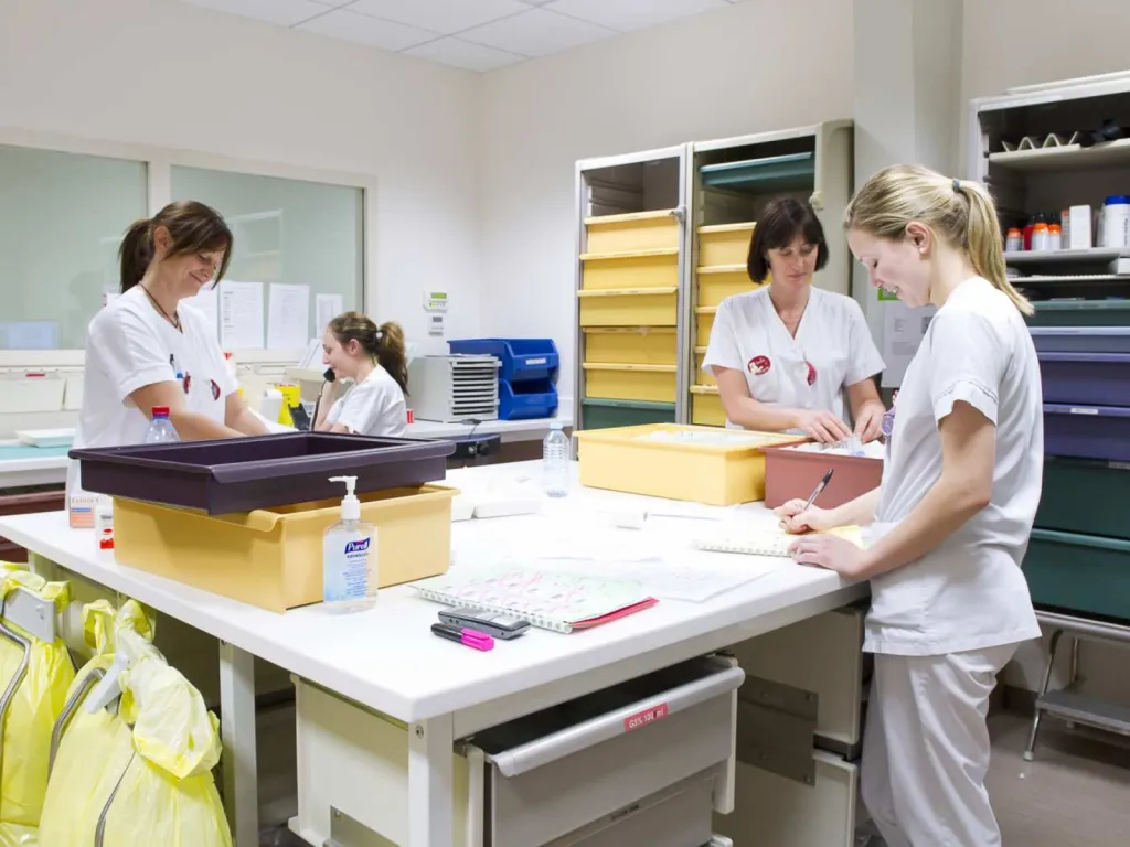 reportage photo santé pharmacie au Centre Léon Bérard