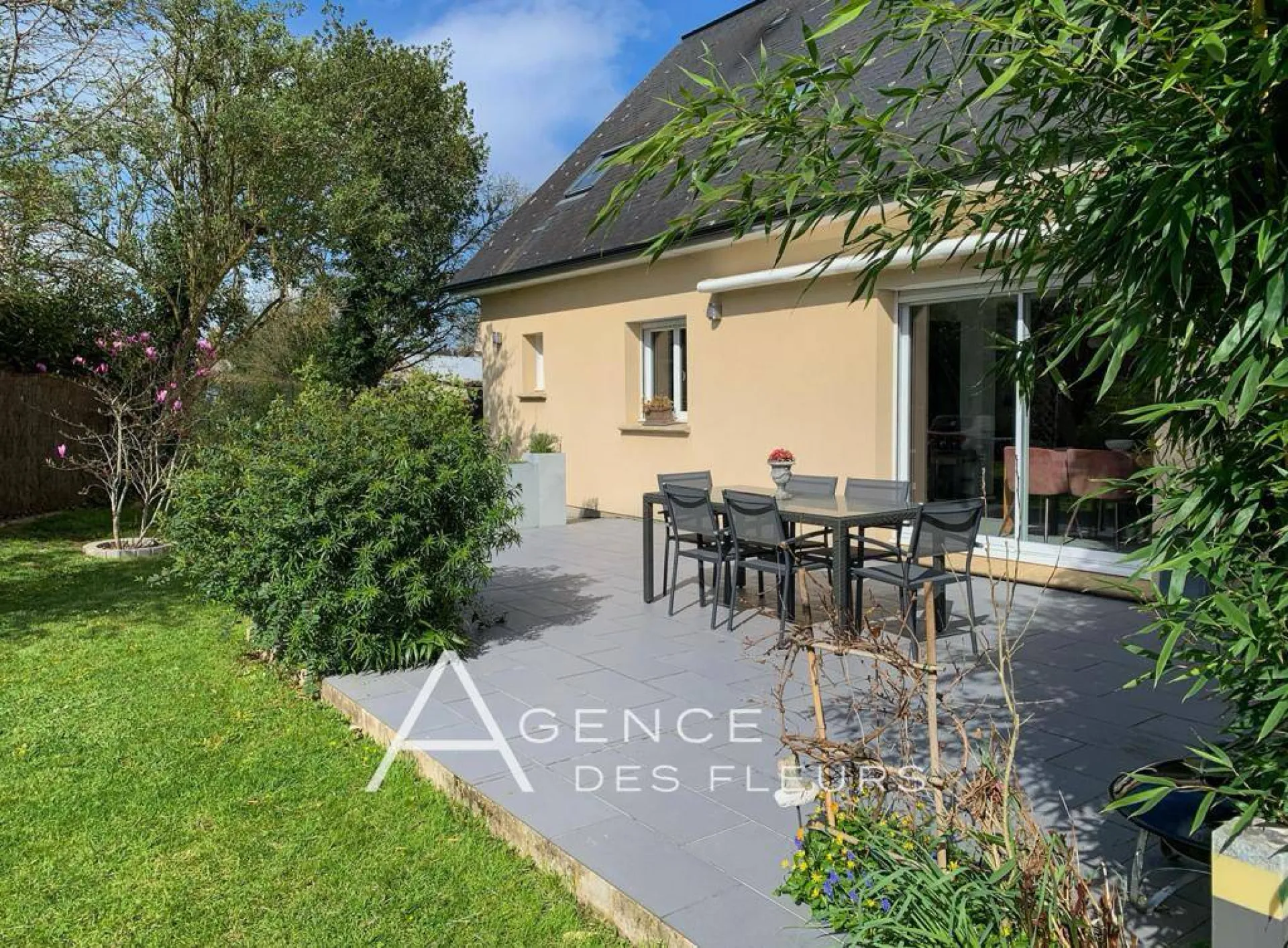 A saisir maison vivable de plain-pied de 127 m² édifiée sur un terrain de 807 commune de THUIT ANGER 27370