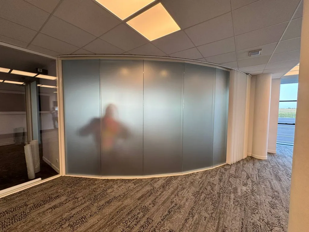 TDC réalisé vitrophanie sablé effet givré à Paris 17éme