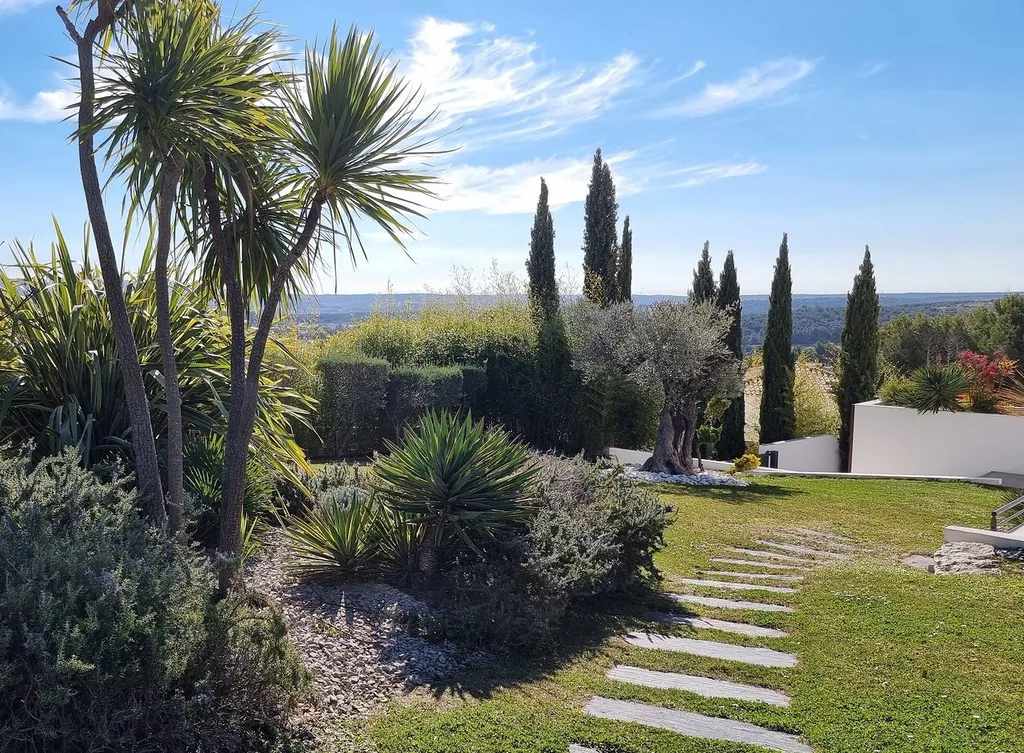 Exotic garden on Eguilles