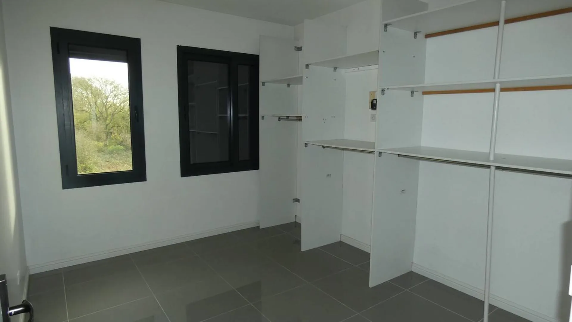 VENDU Proche de la plage, en Normandie (76), appartement de 77 m² et 2 chambres entièrement rénové entre Criel sur Mer et Le Tréport