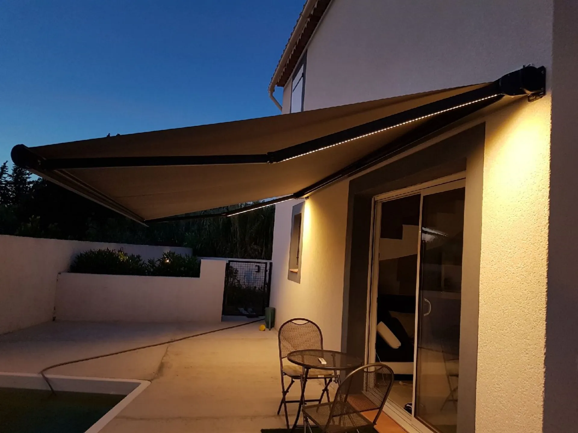 Mise en place d'un store banne coffre sur Gignac la Nerthe