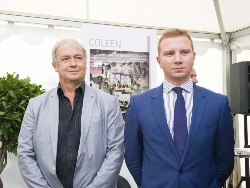 Reportage photographique événementiel pose de la première pierre résidence 