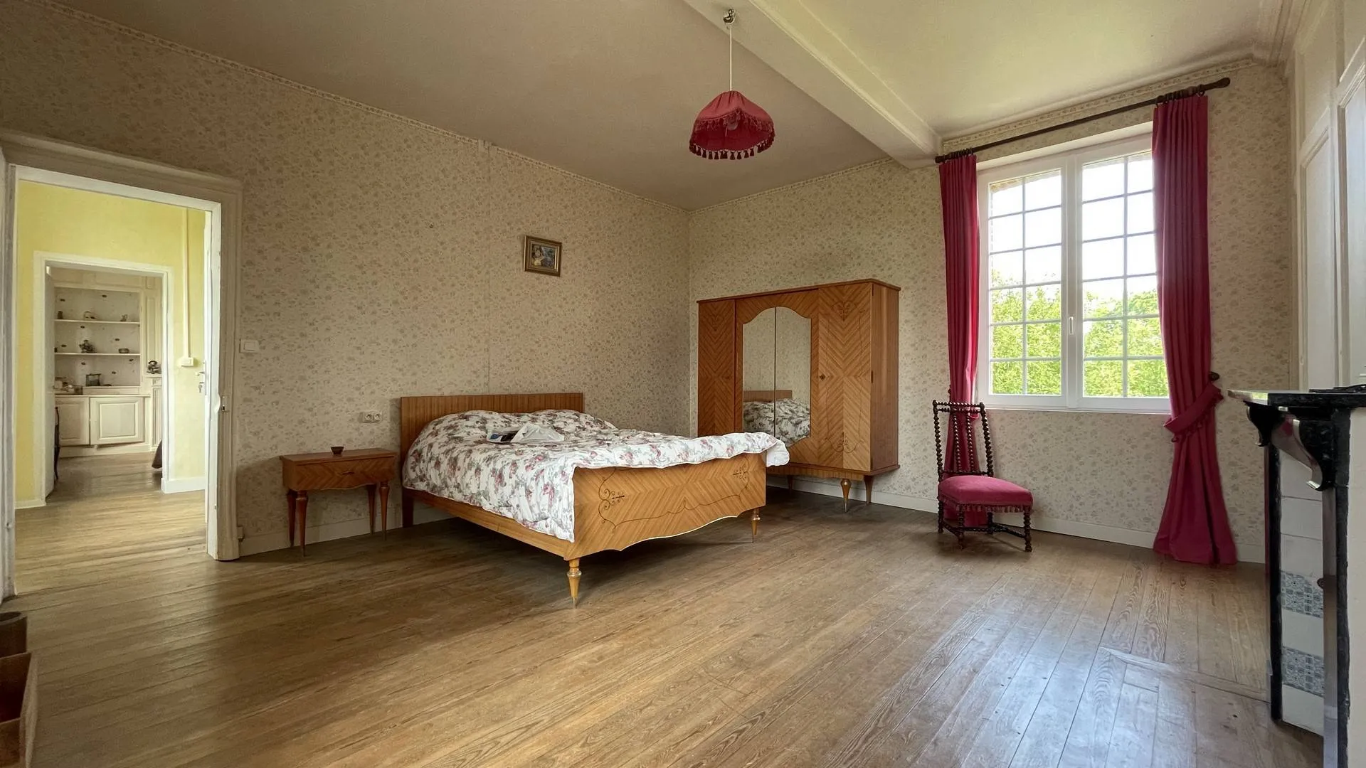 **Maison avec jardin à vendre** : Découvrez cette propriété de 2 hectares à vendre avec une maison de maître de 125m² chez Terres et Demeures De Normandie.