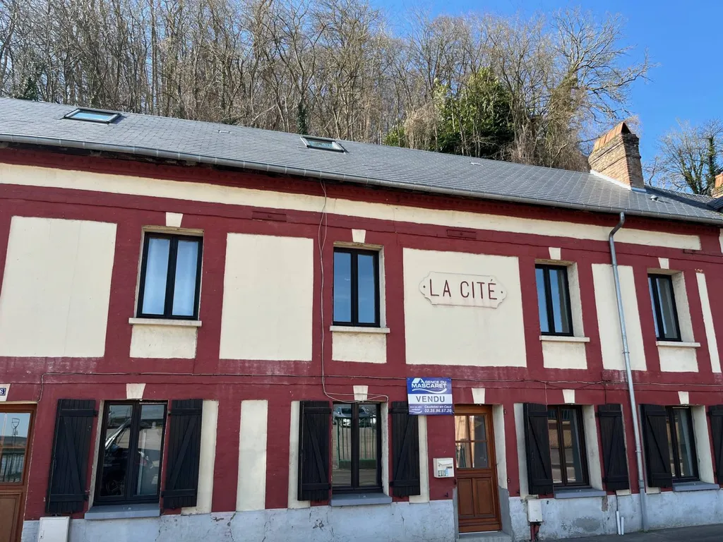Maison en excellent état à vendre à Villequier - Jumelée, entièrement rénovée - Vue Seine - 3 chambres