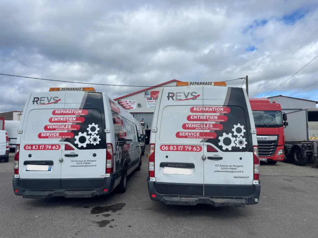 Garage mécanique pour réparations poids lourds à YVRAC