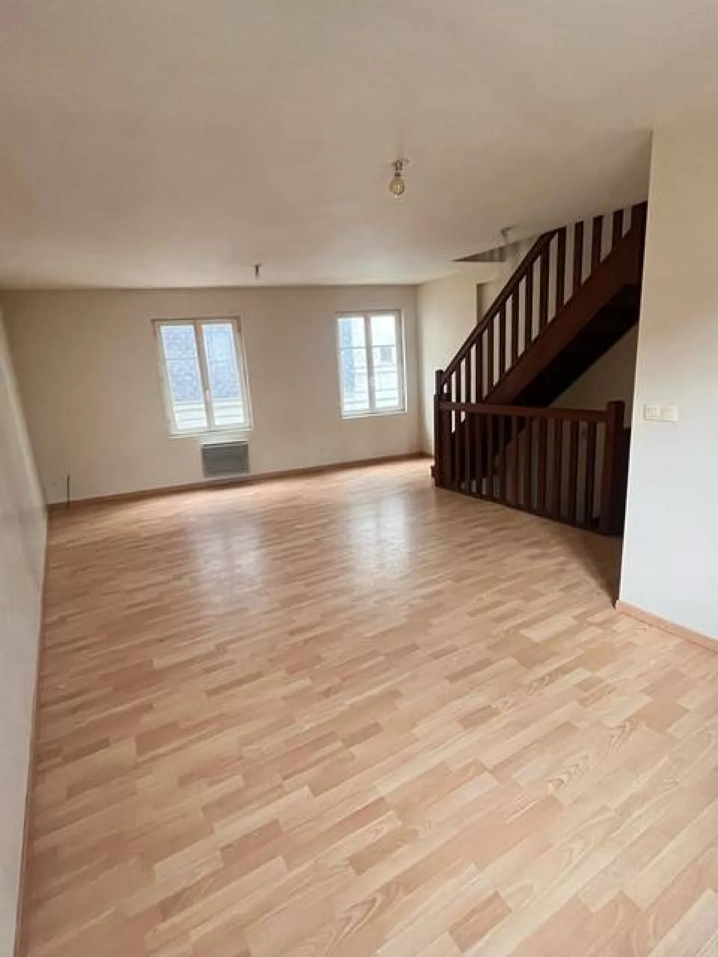 Situé au 08 rue de Carville à Rouen