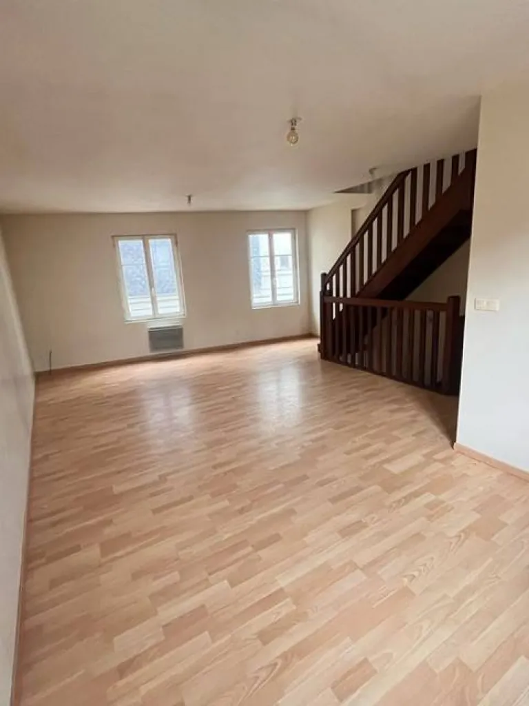 Situé au 08 rue de Carville à Rouen