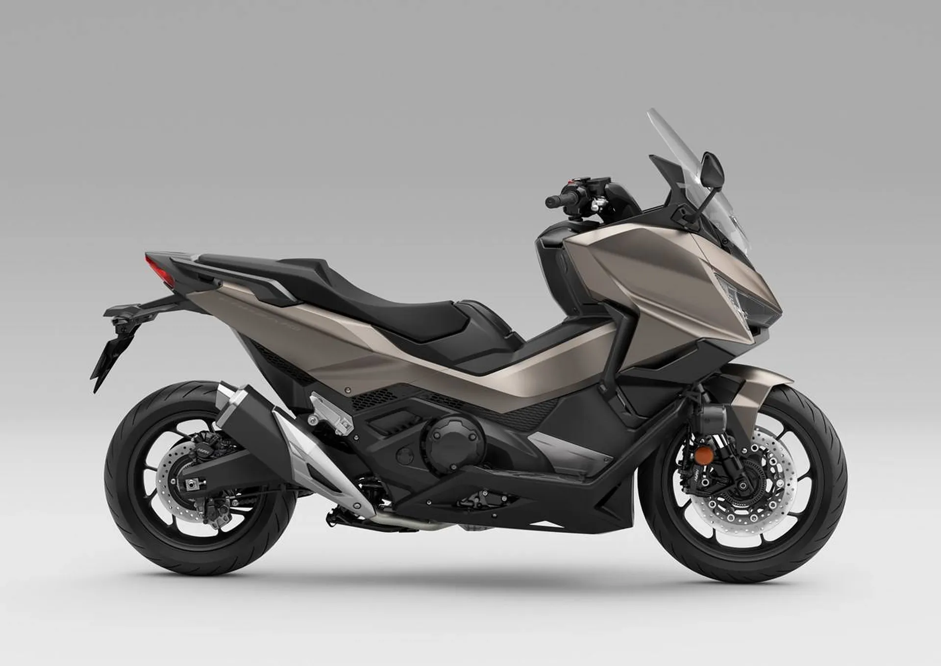 SCOOTER NEUF HONDA FORZA 750 2025 DANS LE VAR