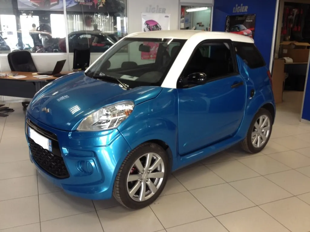 Voiture sans Permis Marseille LIGIER JS 50 CLUB DCI