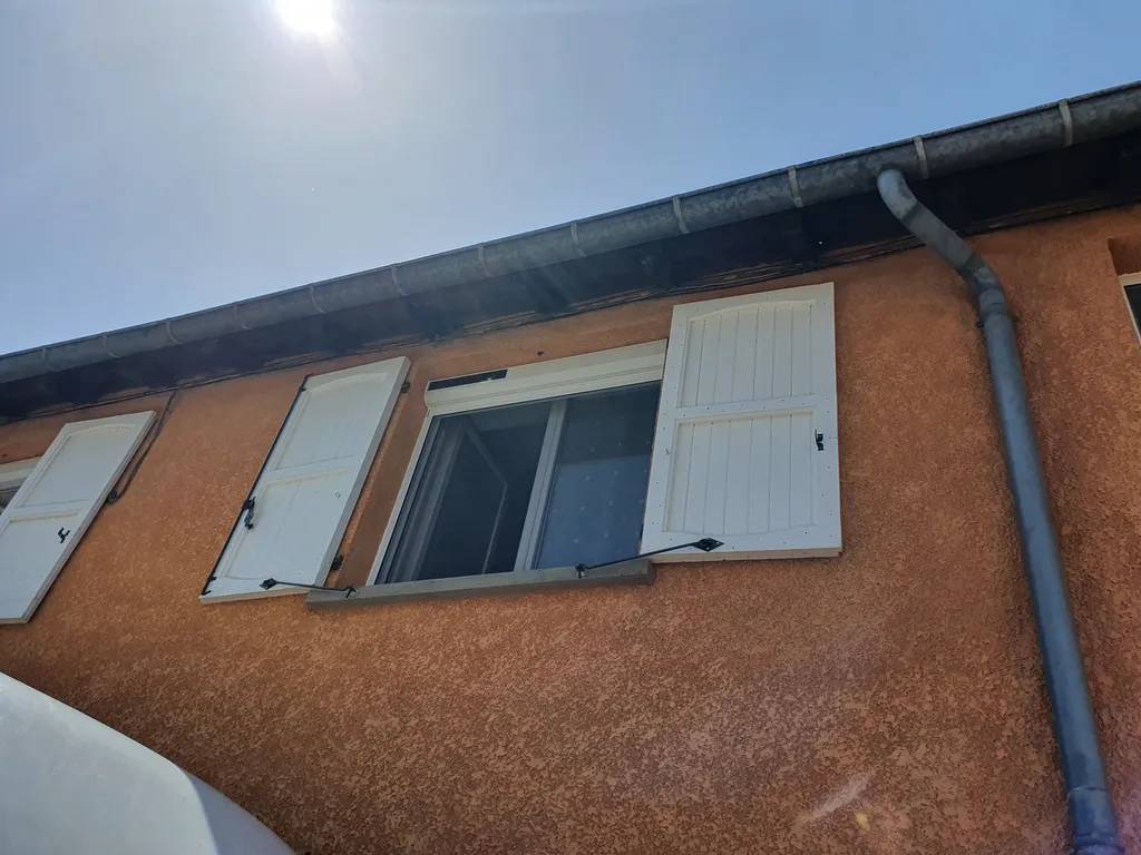 moustiquaire verticale dans volet roulant