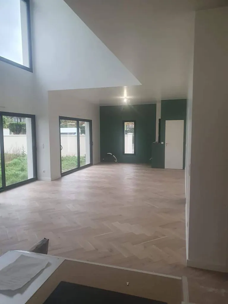 Trouver un professionnel pour la peinture intérieure par projection AIRLESS au pistolet haute pression pour maison neuve proche de Rouen 76