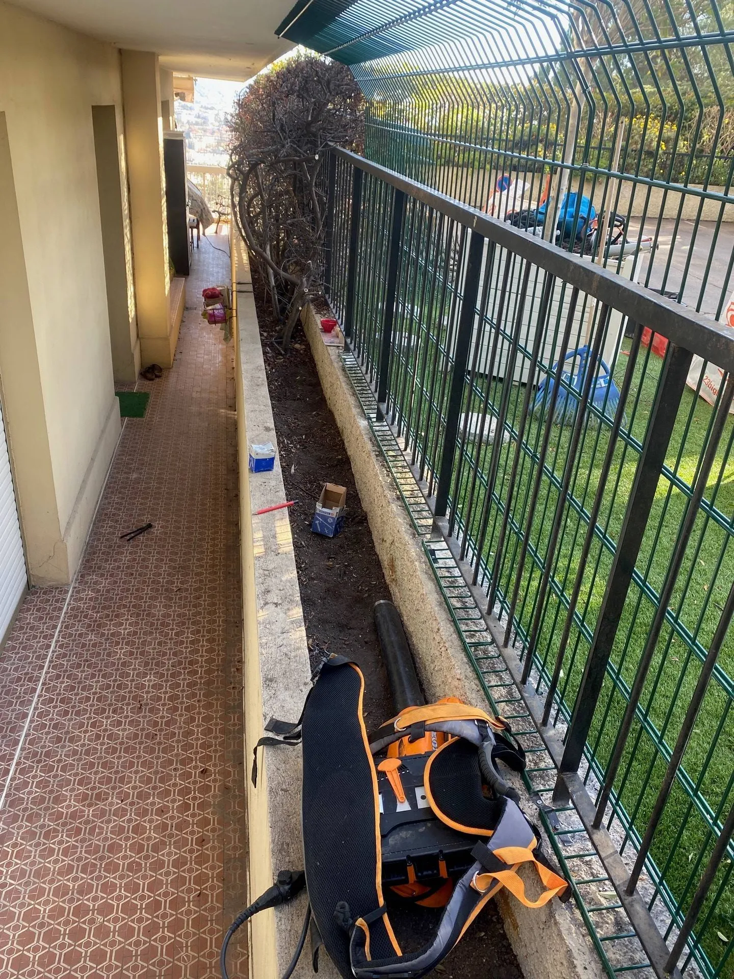 Pose du grillage plié sur mesure à Nice