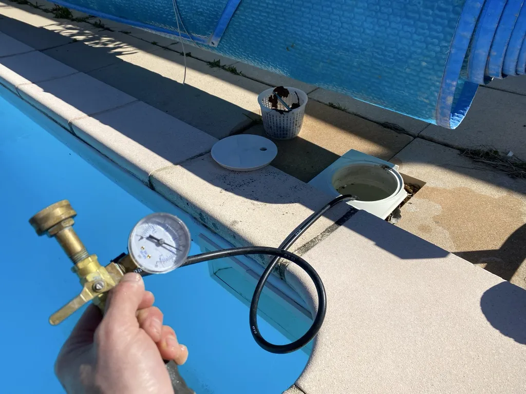 Faire détecter une fuite sur piscine coque polyester sans casse et sans vidange à Arcachon en Gironde