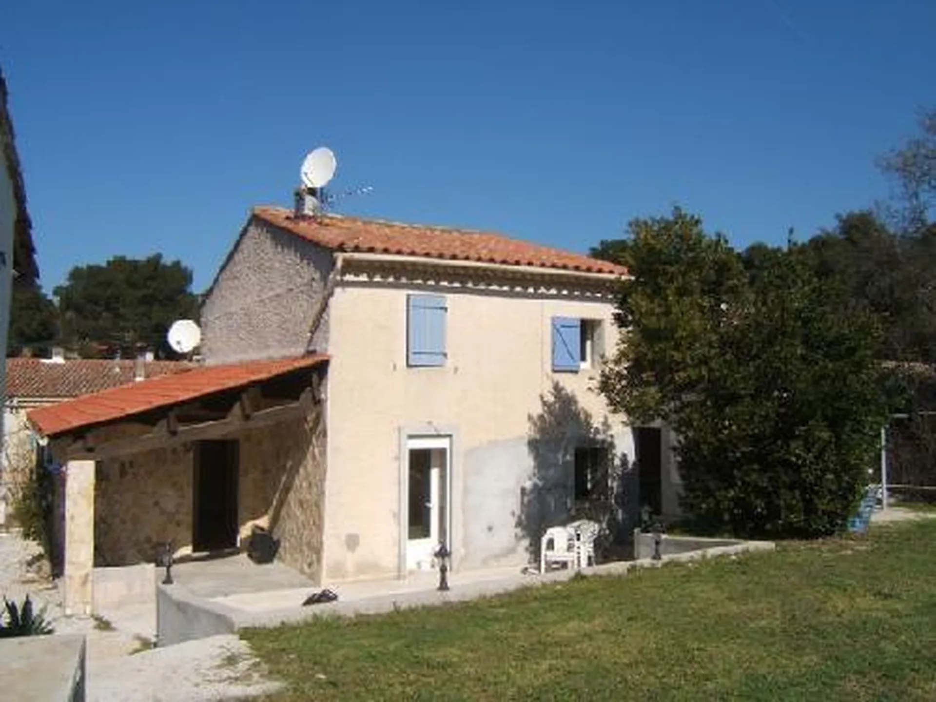 Vente villa Roquefort La Bédoule bordée de vignes avec grande piscine