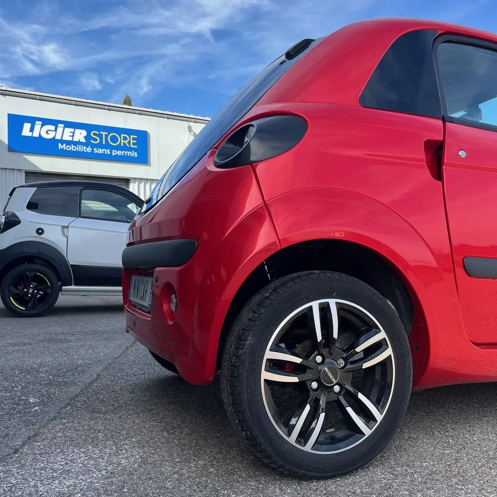 voiture sans permis occasion Ligier Microcar istres