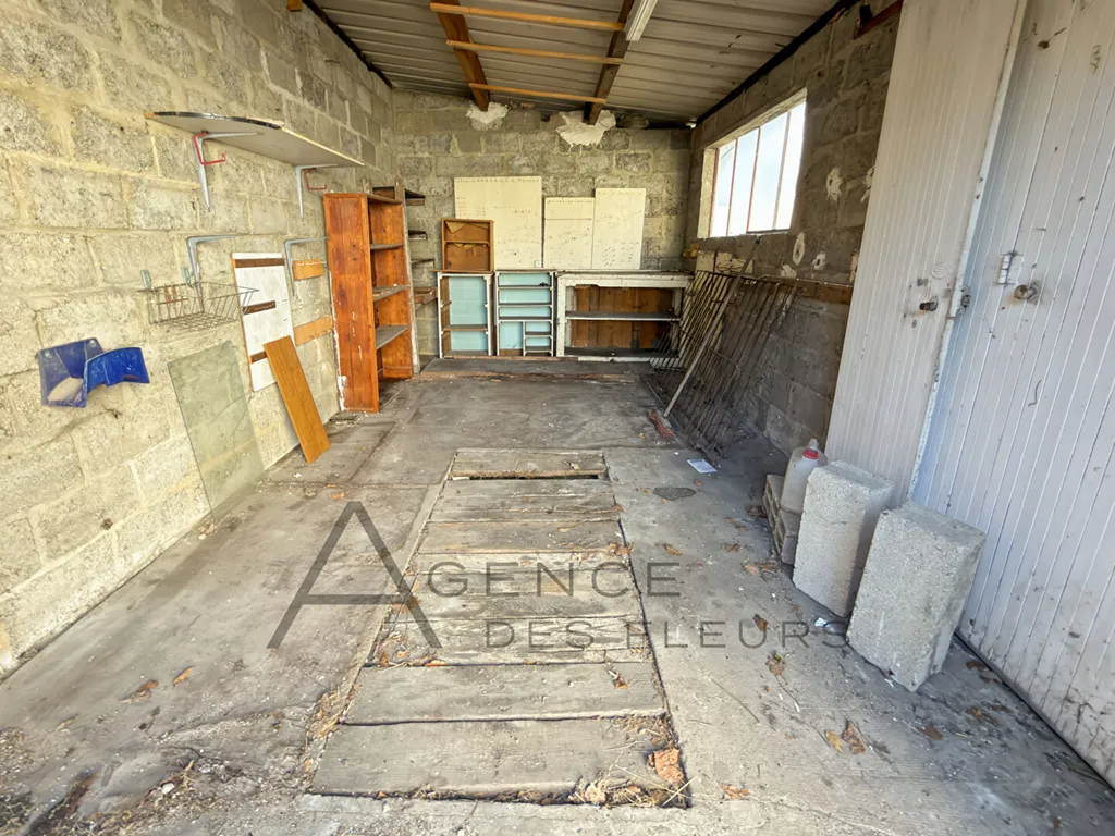 À vendre, maison à réhabiliter de 111m² sur un terrain de 500m² située à Cléon 76410