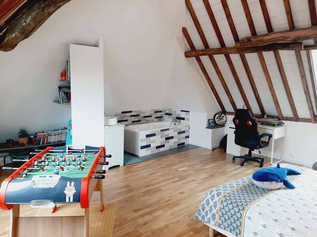 Achat, cette magnifique Propriété Normande, à 10 minutes de Pont l'Evêque, sur plus de 16 hectares de terrain.