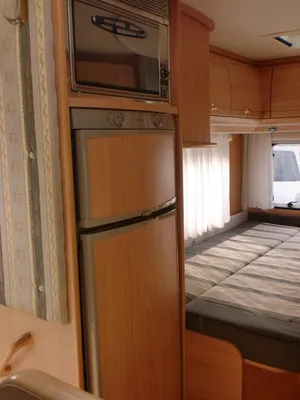 FRIGO CONGELATEUR ET FOUR