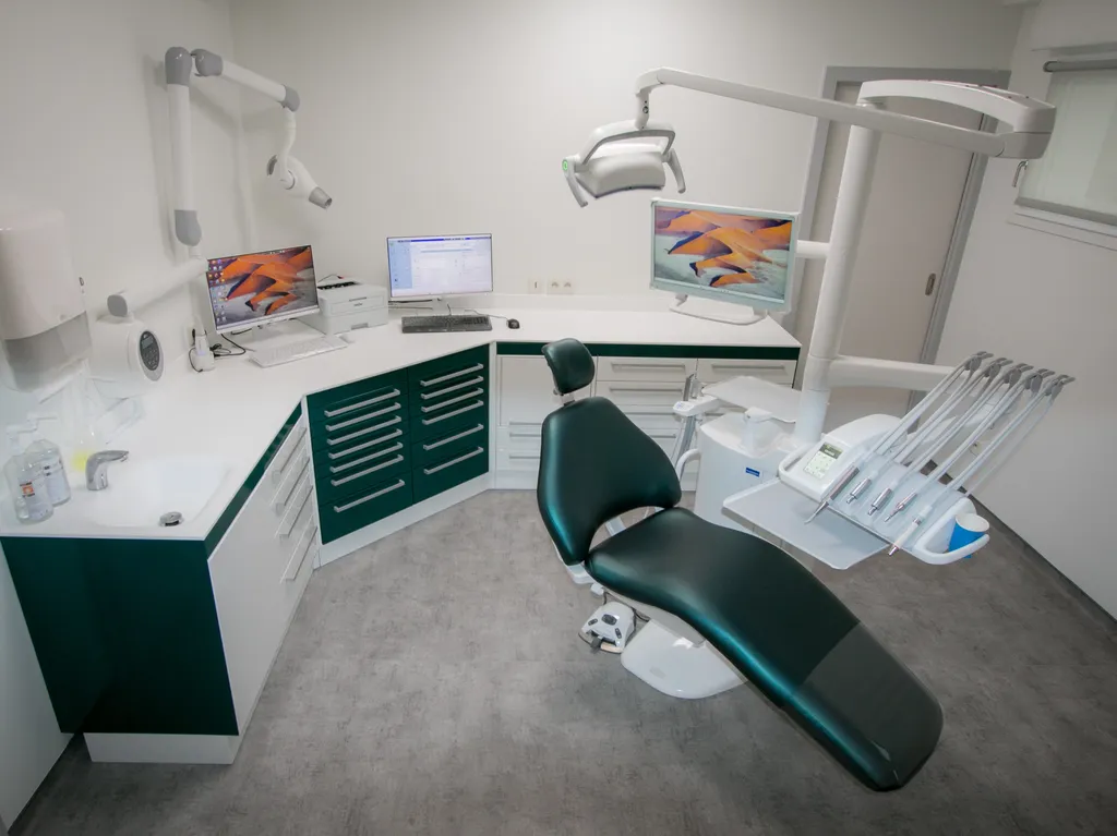 Rénovation de sols souples avec aménagement des salles de soins et de stérilisation dans un cabinet dentaire à Sessenheim