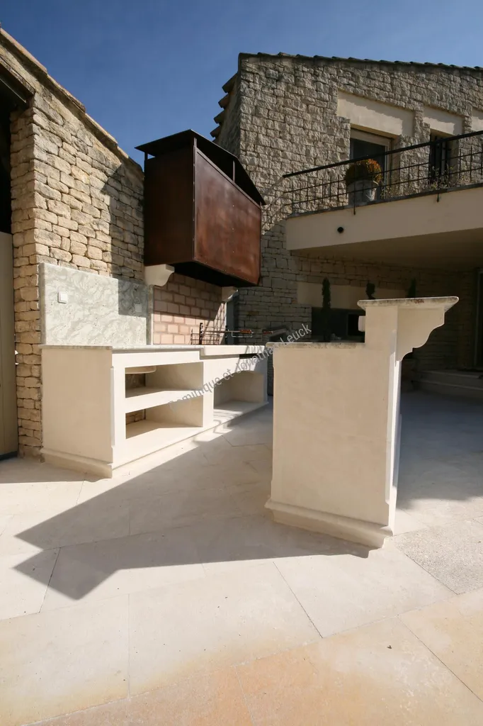 Aménagement cuisine d'été en pierre et granit