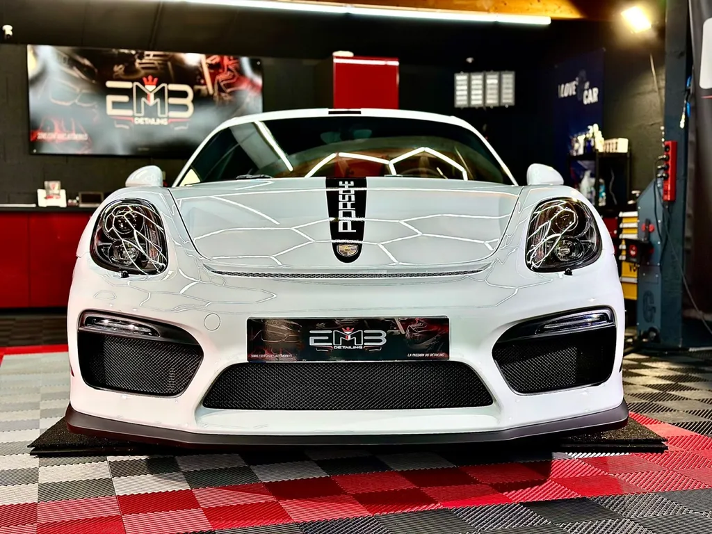 la meilleure protection carrosserie PPF voiture protection carrosserie Lyon Porsche GT4