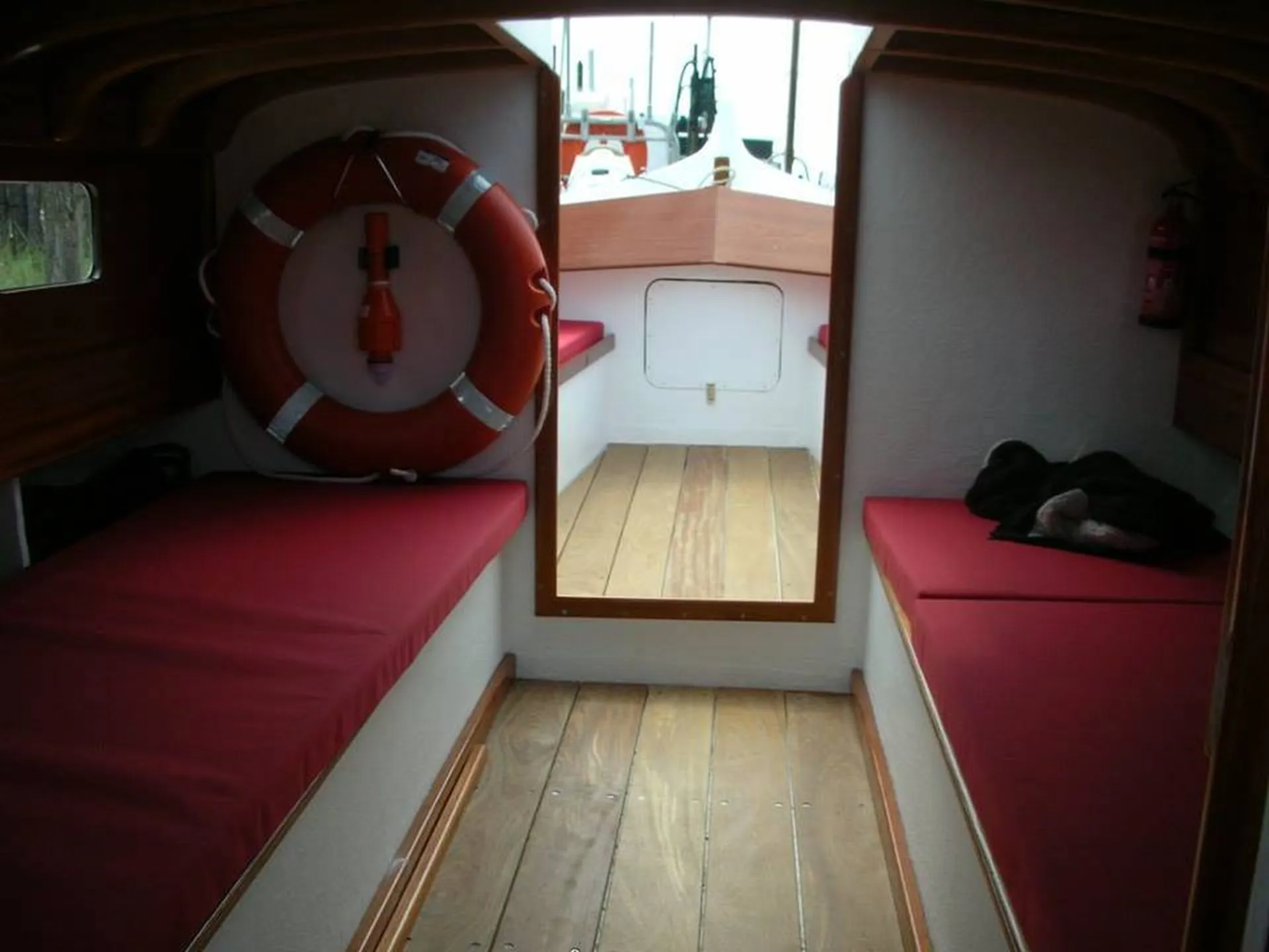 Cabine de bateau traditionnel en bois au Cap Ferret