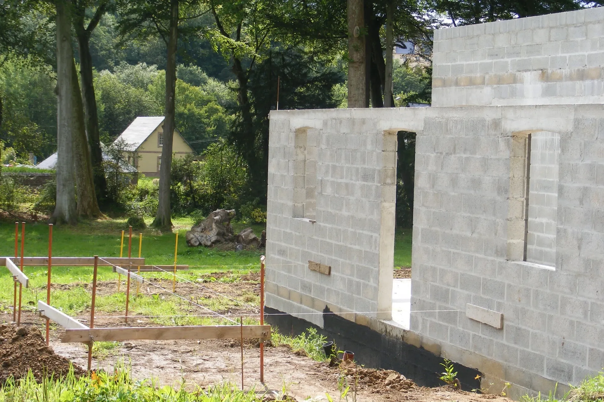 Travaux de terrassement pour la construction d’une maison pour un particulier à côté de Héricourt-en-Caux en Seine-Maritime 76