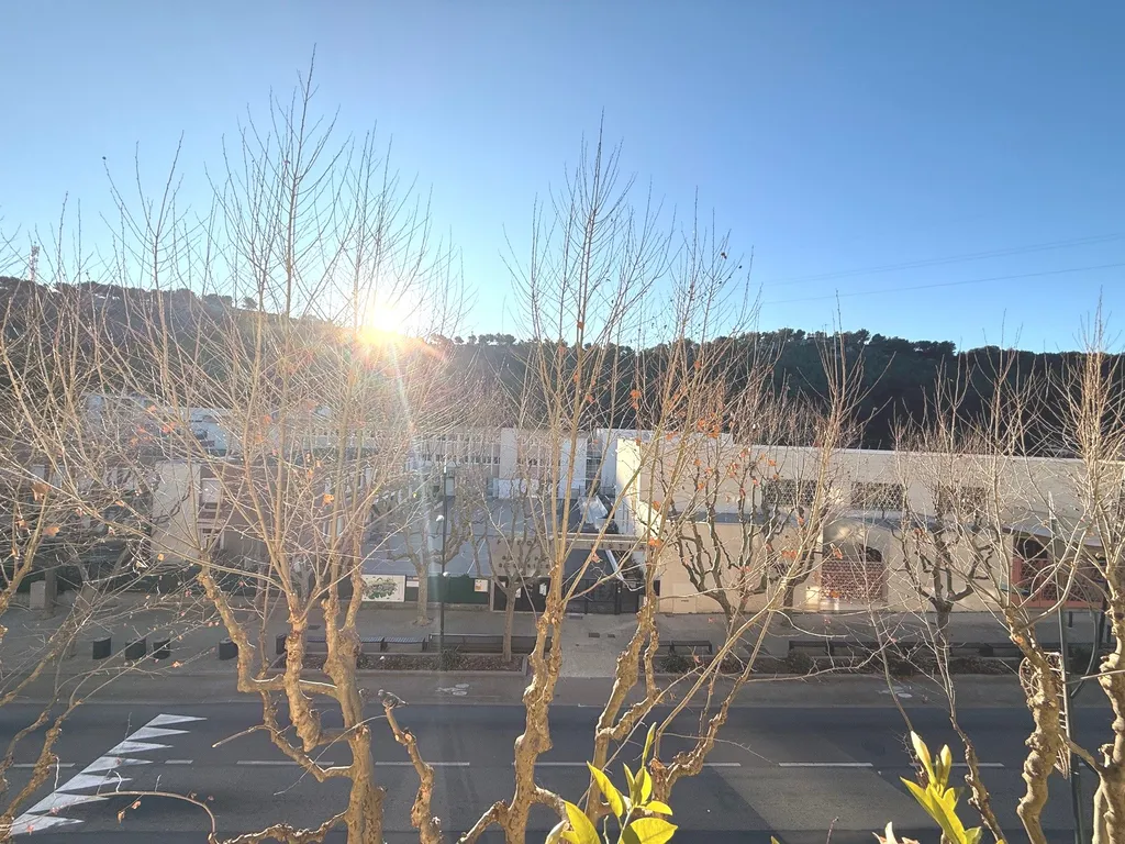 Vente - Carnoux en Provence - T4 avec balcon de 6 m² ainsi qu'une place de parking.