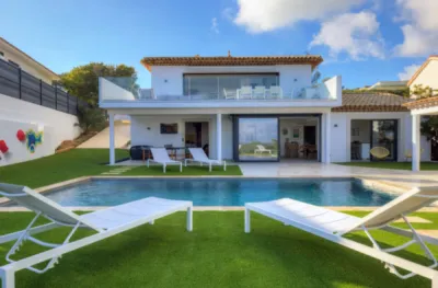 Villa 8 pièce(s) 4 chambre(s) 175 m² Les Issambres (83380)