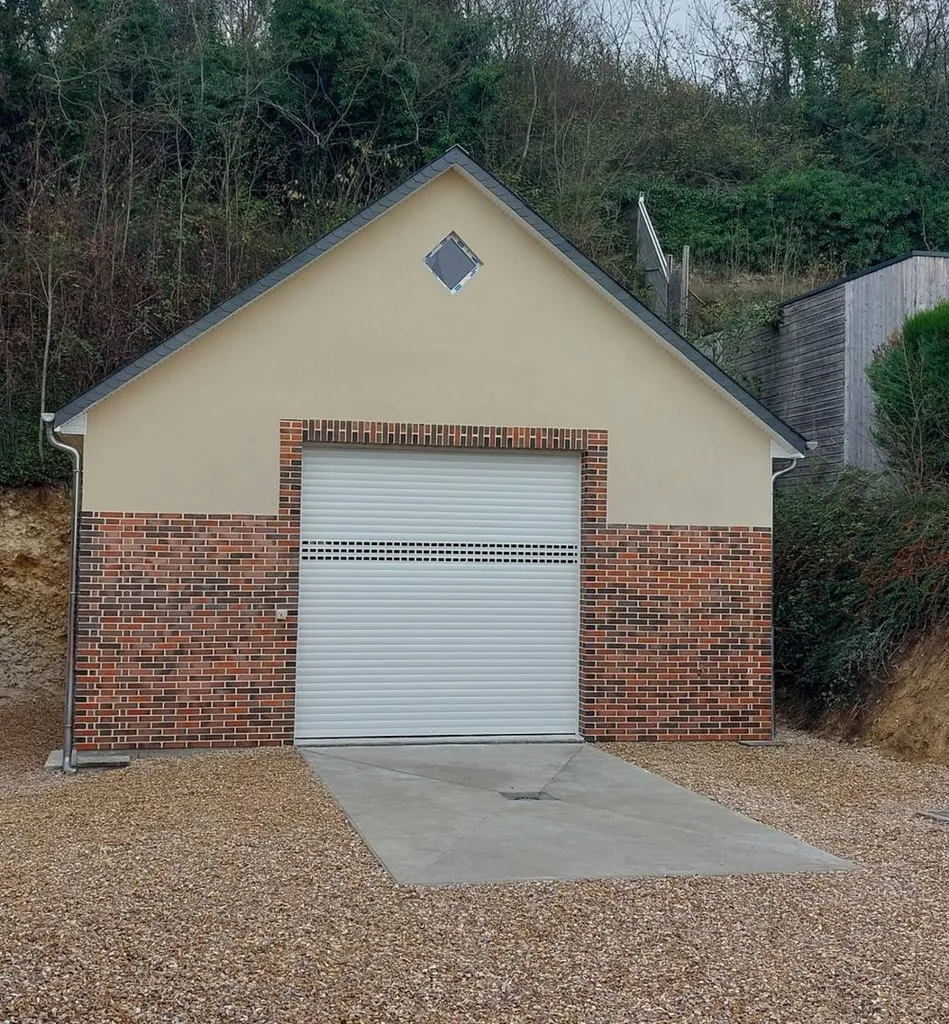 Fourniture et pose d'une porte de garage dans le 27