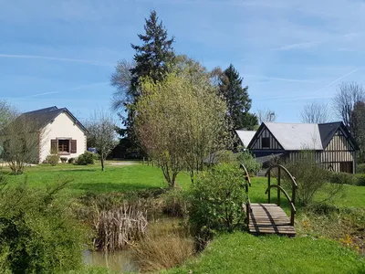 Acquérir une propriété composée d'une maison principale et d'une dépendance au calme 14140 LIVAROT