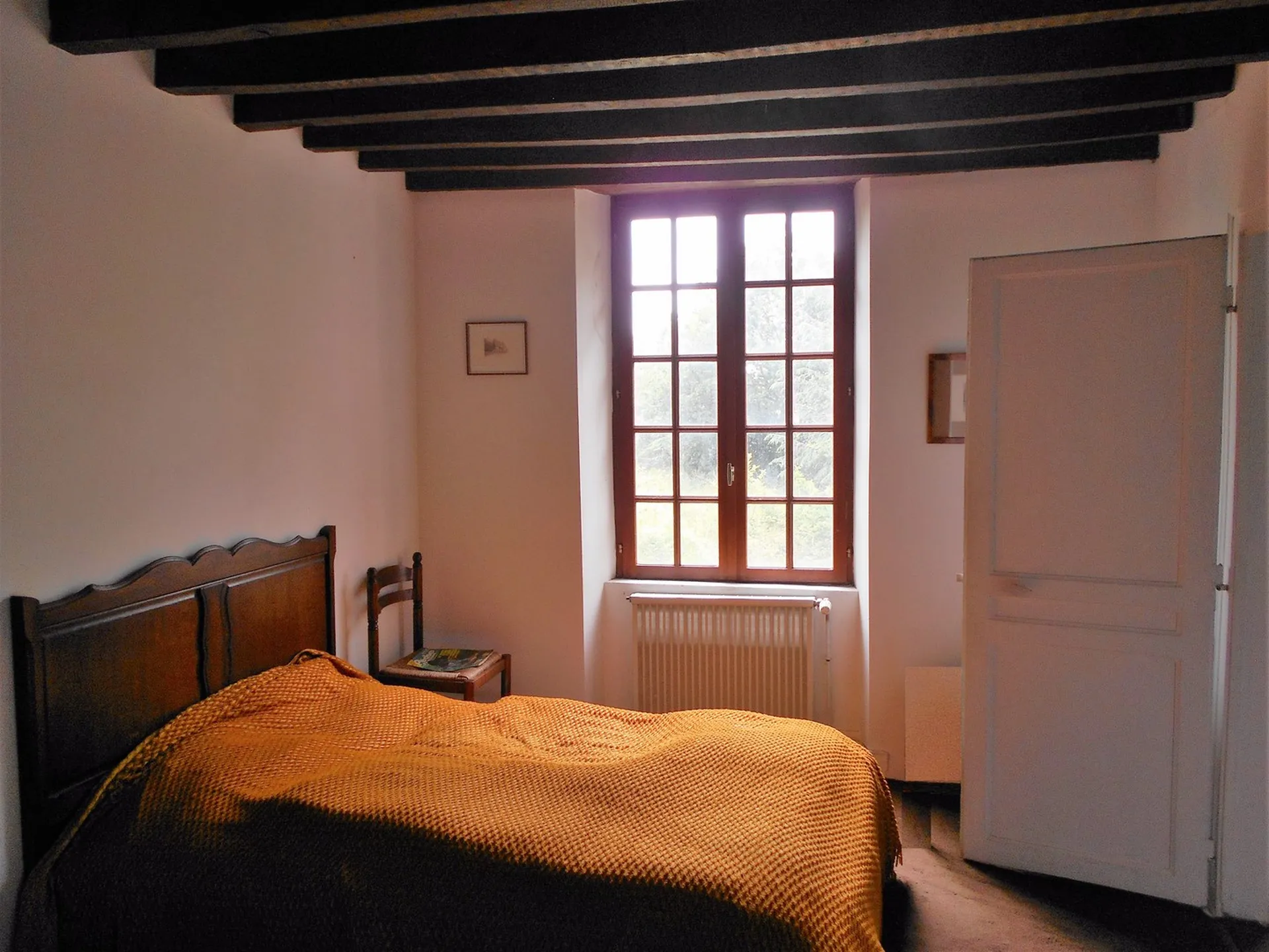 MAISON AVEC GARAGE ET UN HECTARE ET DEMI ARGENTAN